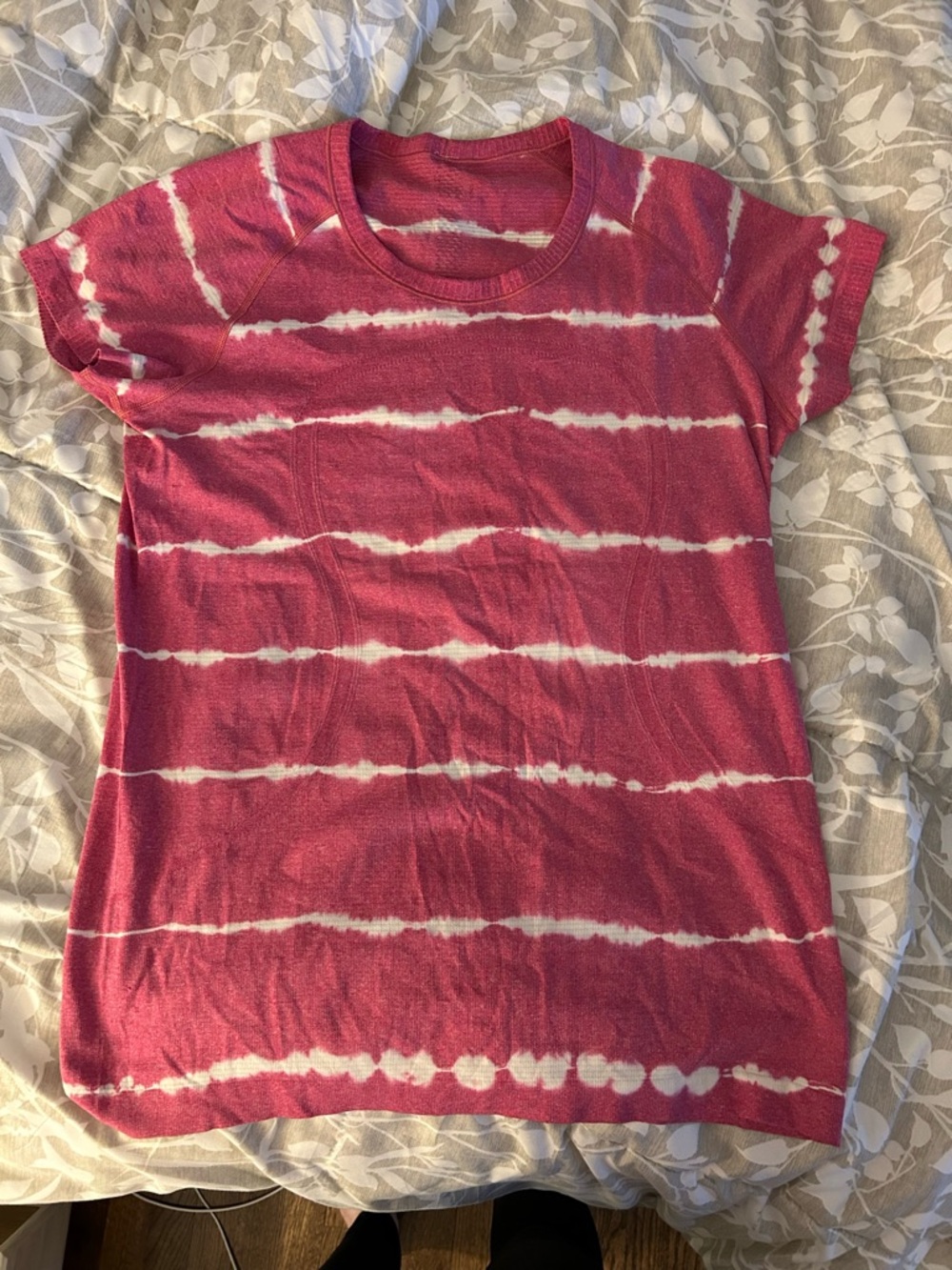 lululemon athletica Pink and White Short Sleeve Tie-Dye Tee